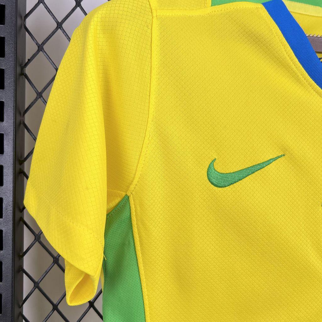 MAILLOT BRÉSIL FEMININ DOMICILE 2025
