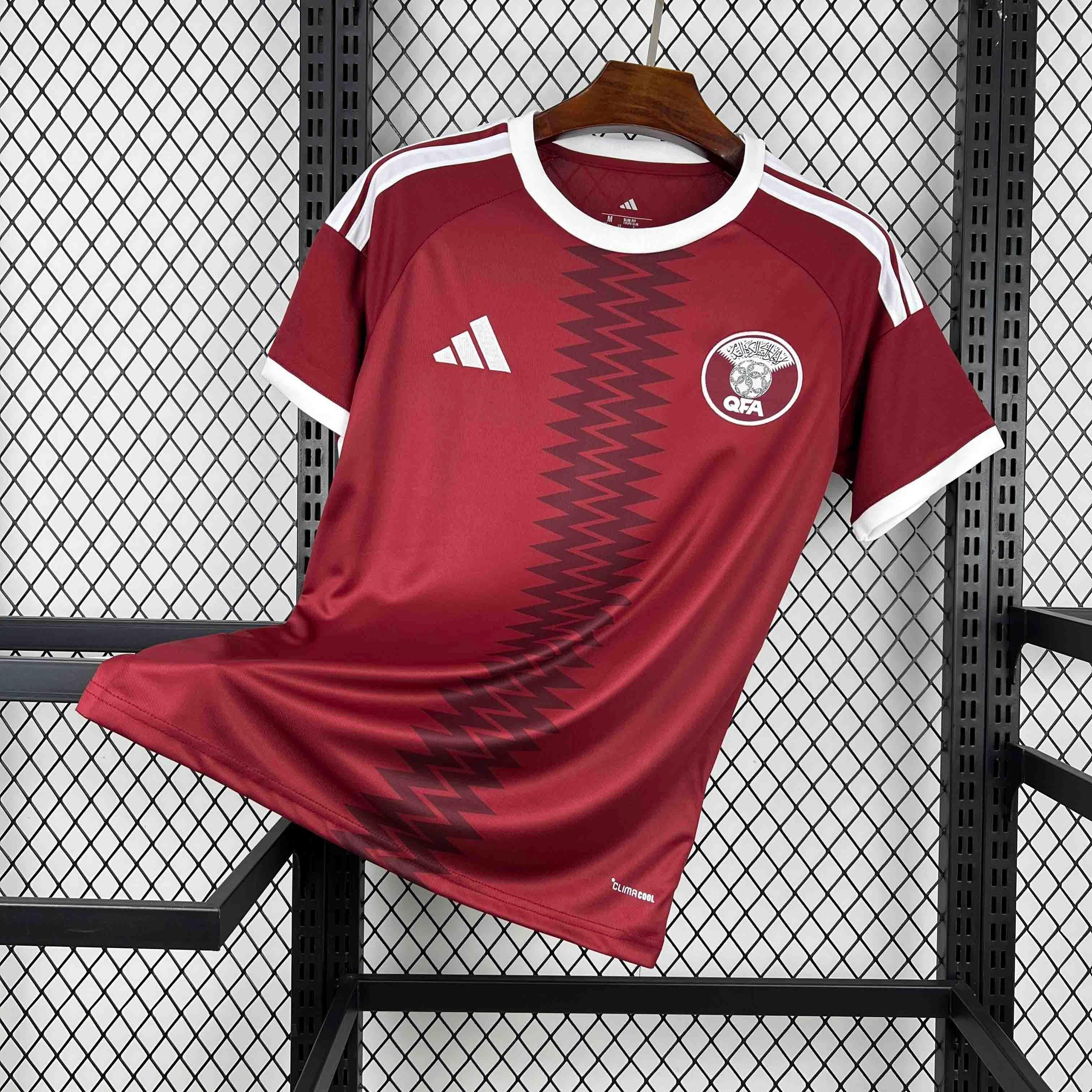 Maillot Qatar Coupe du Monde 2026, vue de face